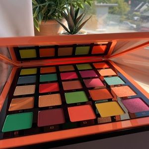 abh norvina collection eyeshadow palette v3